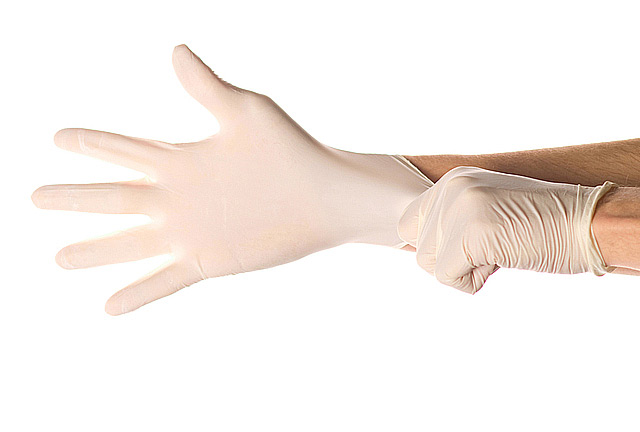 Latex examination gloves